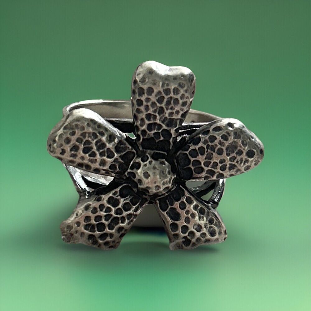 Silpada Textured Silver Floral Ring Sterlibg Silver